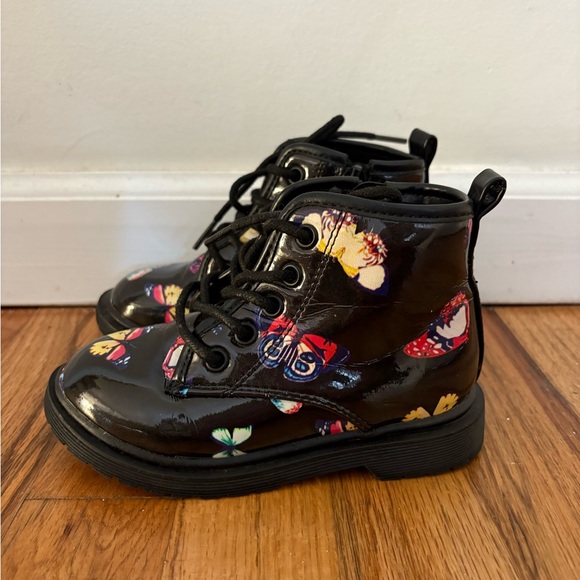 Steve Madden Kids Black Boots with Colorful Butterflies - Picture 6 of 7
